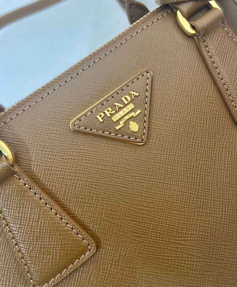 Prada Small Prada Galleria Saffiano Leather bag 1BA896